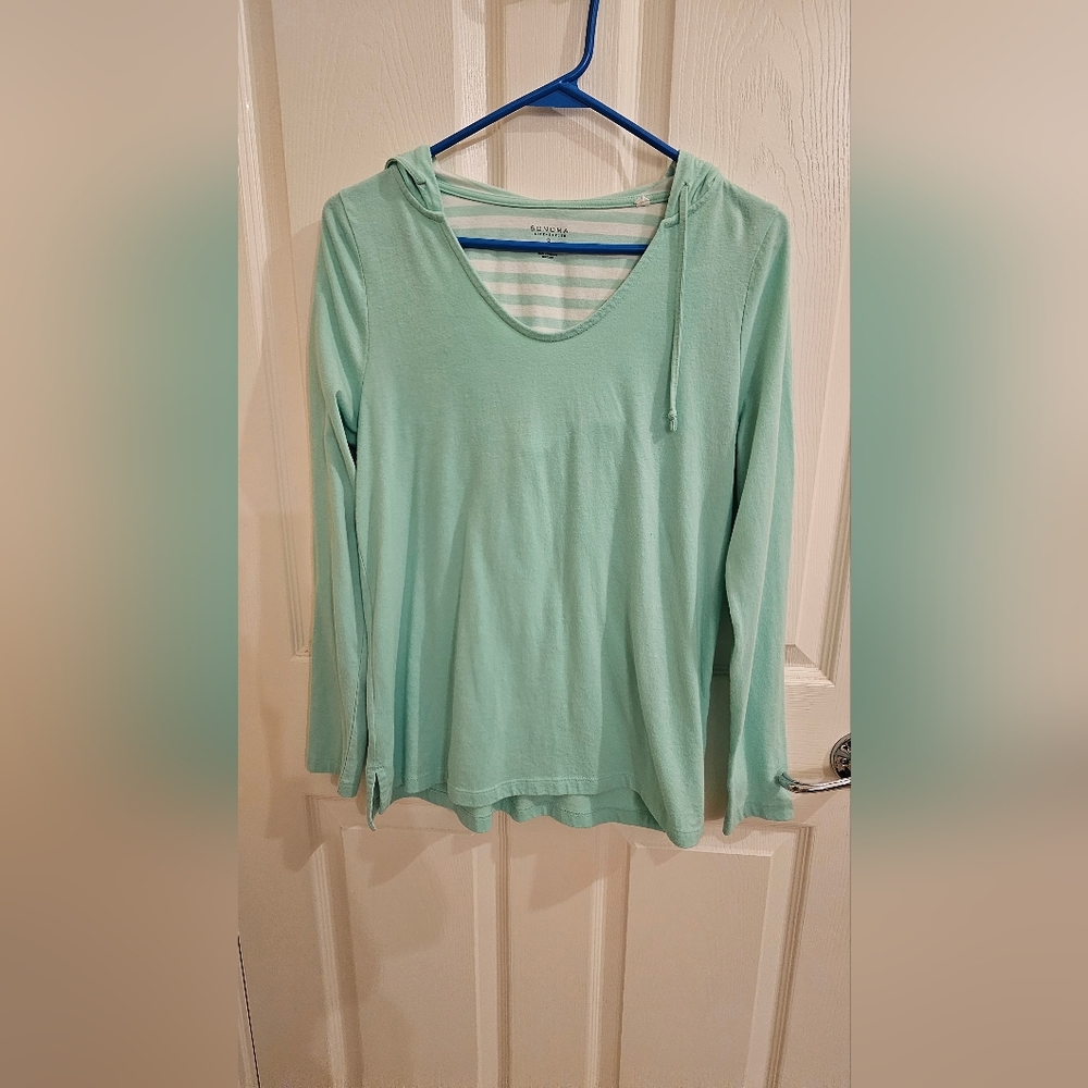 Womens Small Long Sleeve Hooded Shirt